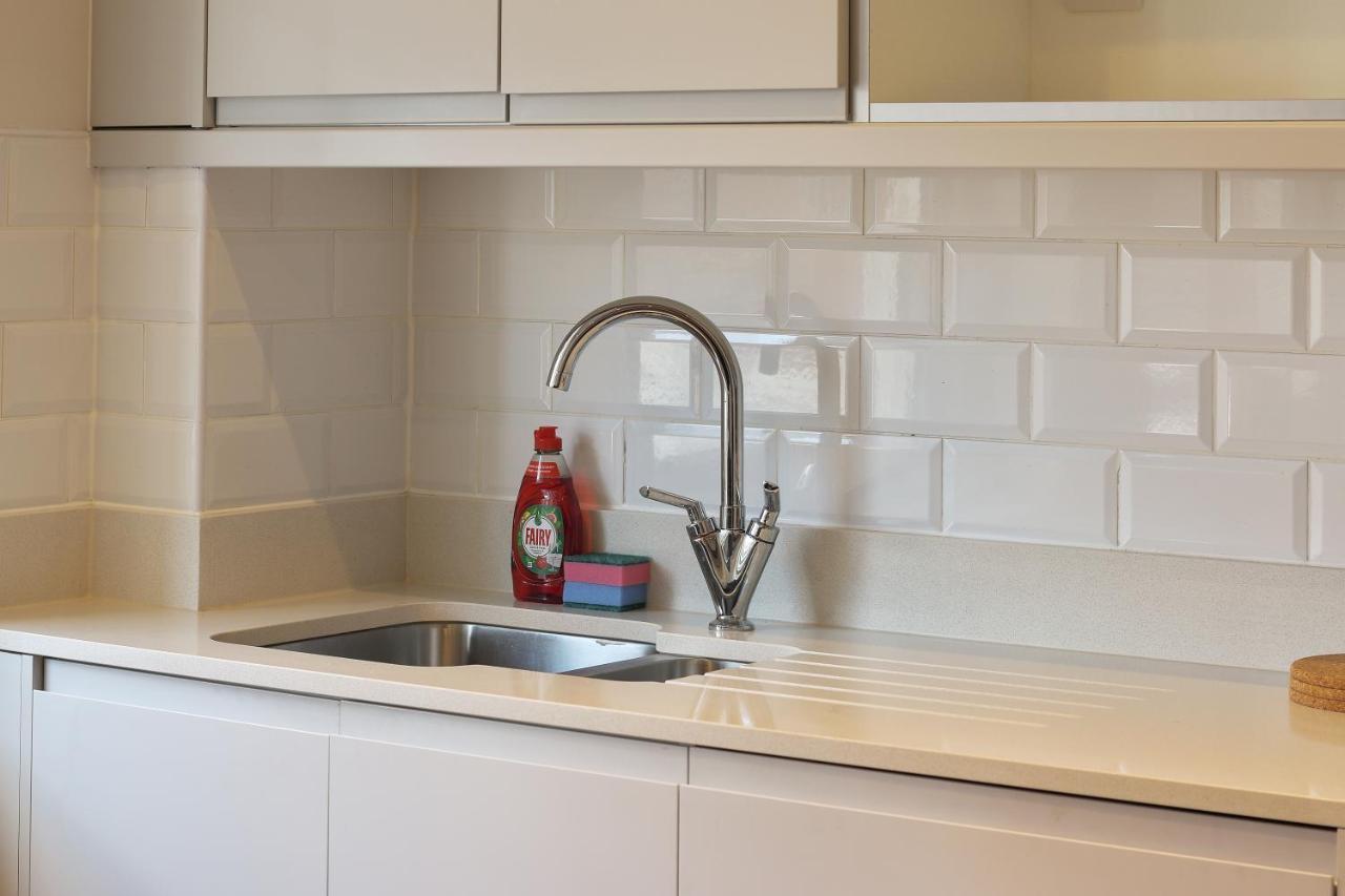 Modern 2-Bed Apartment, Free Parking, City Centre, Netflix & Pet Friendly - Hosted By Stay Host Save Sheffield Ngoại thất bức ảnh